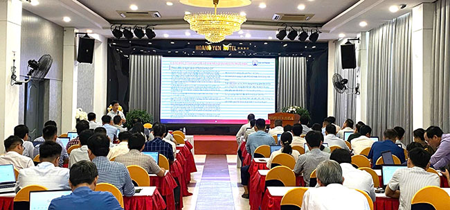 Chuyên gia đến từ Công ty TNHH Tư vấn IDD Việt Nam tập huấn kiến thức nền tảng các mốc trình nộp hồ sơ BIM