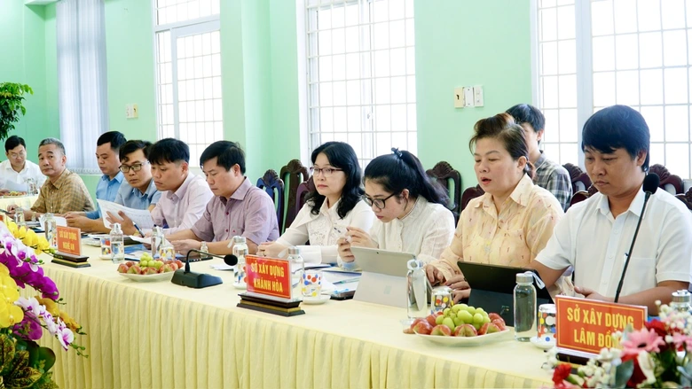 Đại biểu tham dự hội nghị
